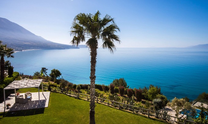 Trapezaki Hotel | Villa Rosa, One Bedroom Apartment with shared pool and stunning sea views