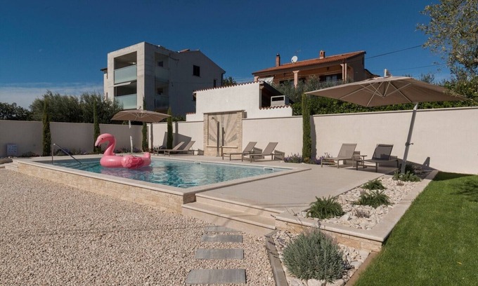 Valica Villa | Villa Rosa with Pool, near Kanegra beach