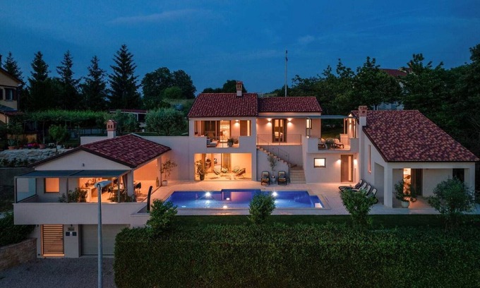 Lindar Villa | Villa Rotonda - Beautiful modern built villa with large privat pool, perfectly located for exploring Istria