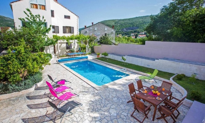 Rozat Apartment | Villa Roza- Two-Bedroom Apartment