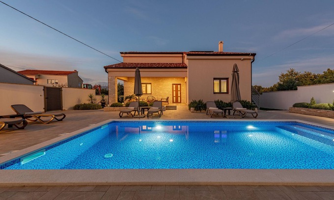 Lovinac Villa | Villa Roza ZadarVillas