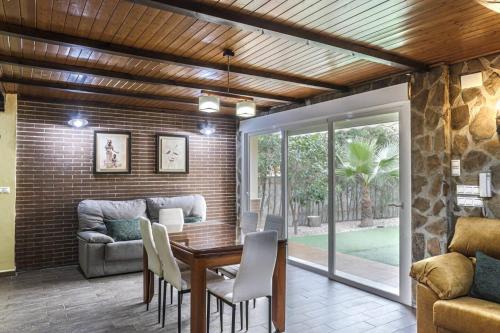 La Guardia de Jaen Villa | Villa Rural Las Lomas