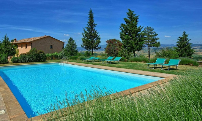 San Casciano dei Bagni Villa | Villa Stefano - Villa with private pool in Val d'Orcia close to San Casciano dei Bagni, Tuscany