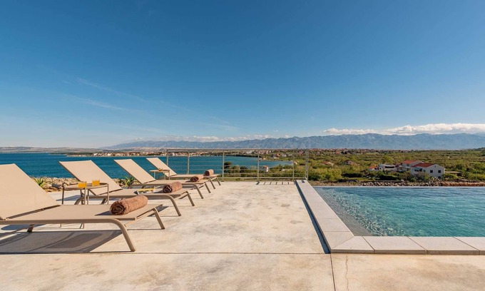 Povljana Villa | Villa Salina with Pool