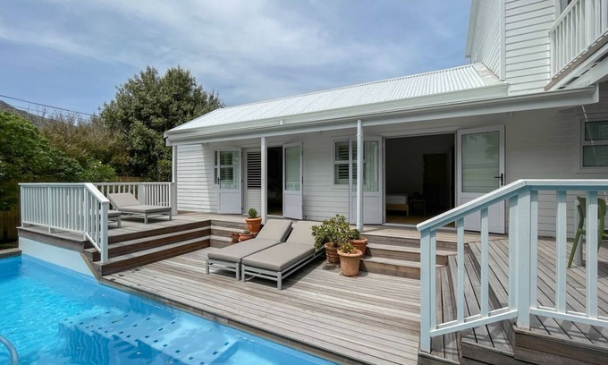 Scarborough Villa | Villa Scarborough - Four Bedroom Villa, Sleeps 8