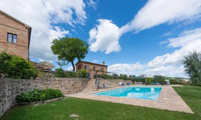 SantʼAngelo in Pontano Villa | Villa Serena - Homelike Villas