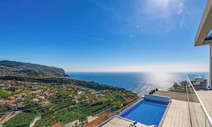 Ponta do Sol Villa | Villa Seacrest - Three Bedroom Villa, Sleeps 6