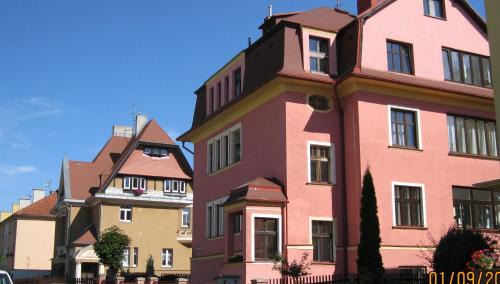 Karlovy Vary Apartment | Villa Serena