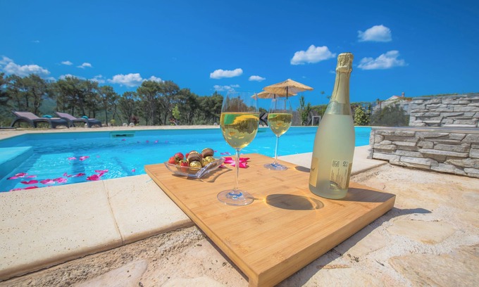 Sibenik House | Villa Serene (V3912-K1) - Vrpolje