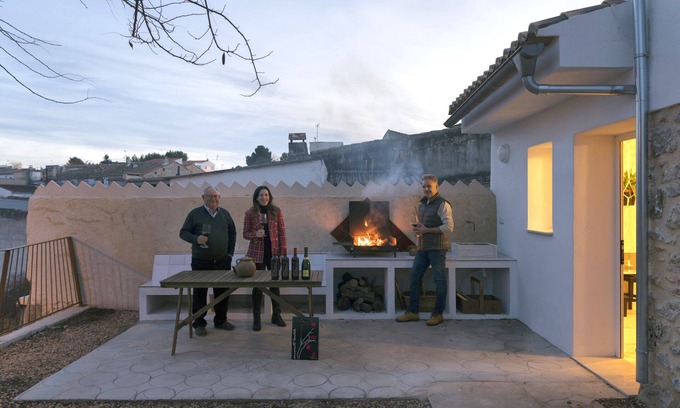 Requena Cottage | Villa Serrano, the house of a thousand floors