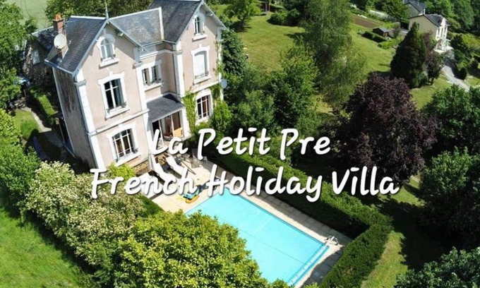 Saint-Junien House | Villa Sleeps 8 with Pool and Hot Tub