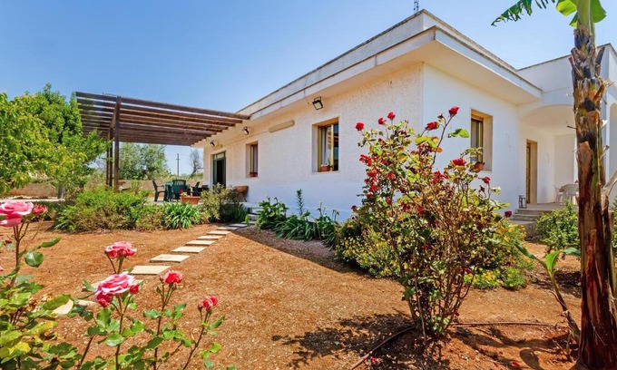 Marina di Mancaversa House | Villa Sole by BarbarHouse