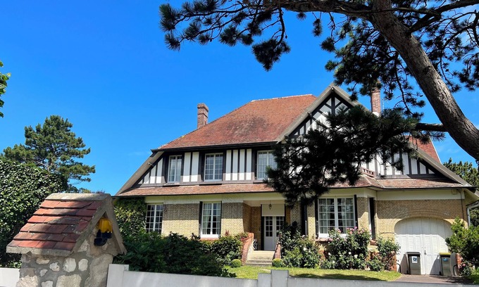 Dieppe House | Villa spacieuse à Dieppe, 3 chambres, 3 salle de bains, jardin fleuri