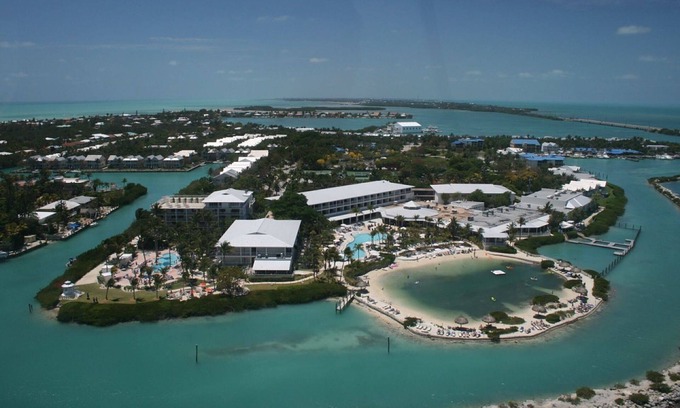 Marathon House | Villa Special-October through 10/23 ntly 199 - Boat Slip, Cabana Club Included