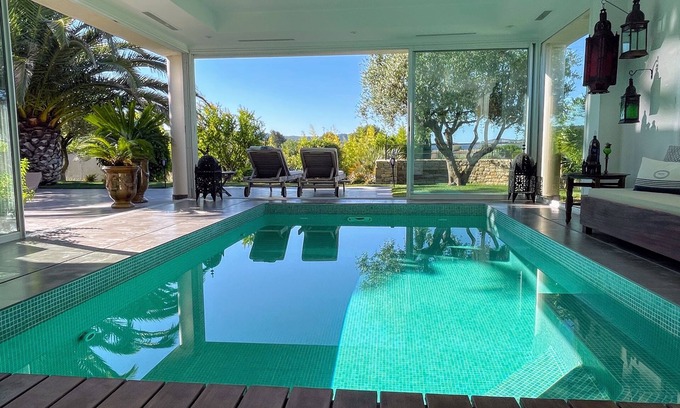 Le Beausset Villa | Villa TAHAA Classée 5 Etoiles-Le Beausset, villa with heated pool & Hammam