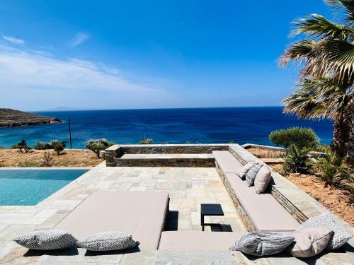 Batsi House | Villa Thalassa, Beachfront, Private Pool & Sunset Views by Explore Andros