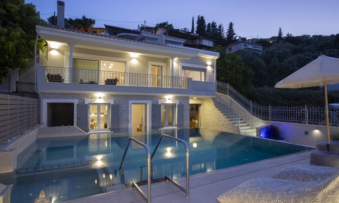 Apolpaina Villa | Villa Theretro, overlooking the Ionian Pelagus and Lefkas city