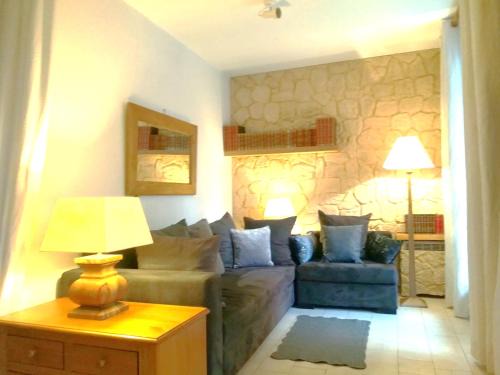 Greoux-les-Bains Apartment | Villa Thermaë Face aux thermes avec jardin privatif