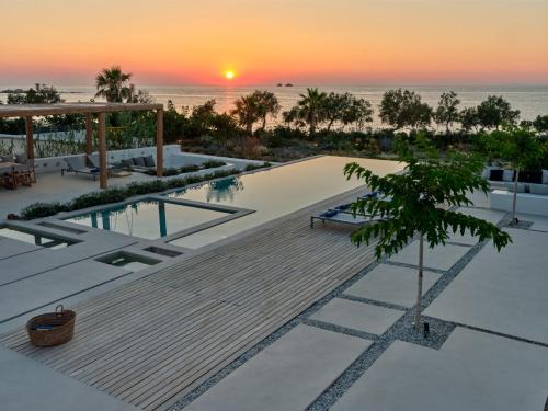 Parikia Hotel | Villa Tiah