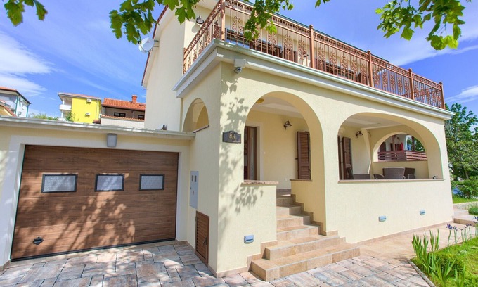Cizici Villa | Villa Toic by the seaside with beautiful Seaview