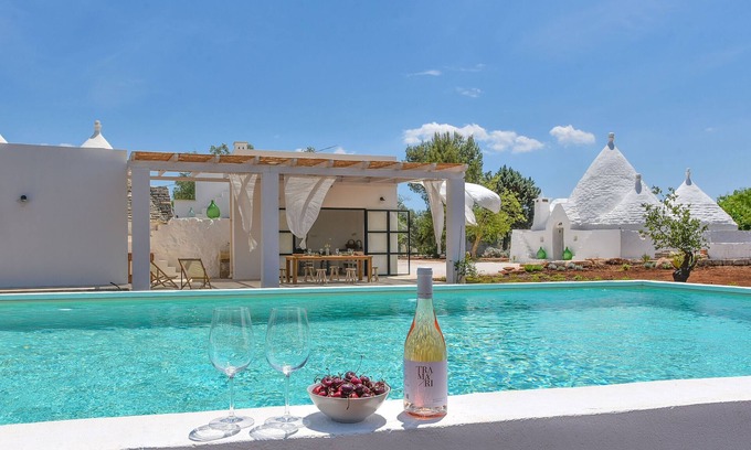 Francavilla Fontana Villa | Villa 'Trullo Cimì Mediterranea Relais' with Private Pool, Wi-Fi and Air Conditioning