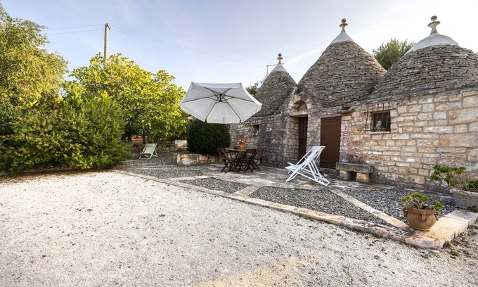 L'Assunta Villa | Villa 'Trullo Relax' with Private Terrace, Wi-Fi and Air Conditioning