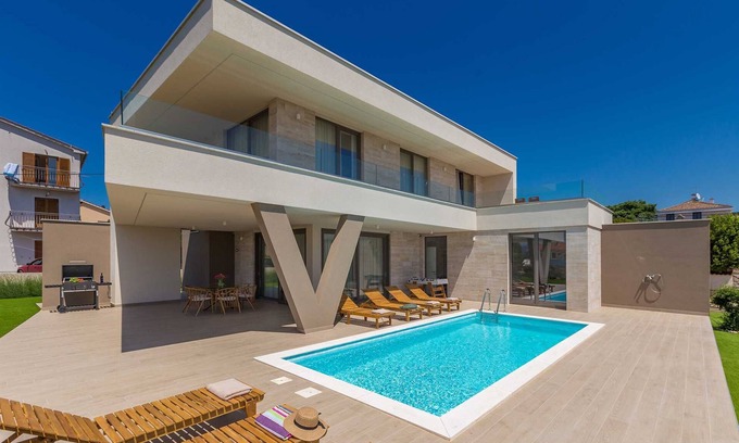 Linardici Villa | Villa VISTA with private pool and sauna