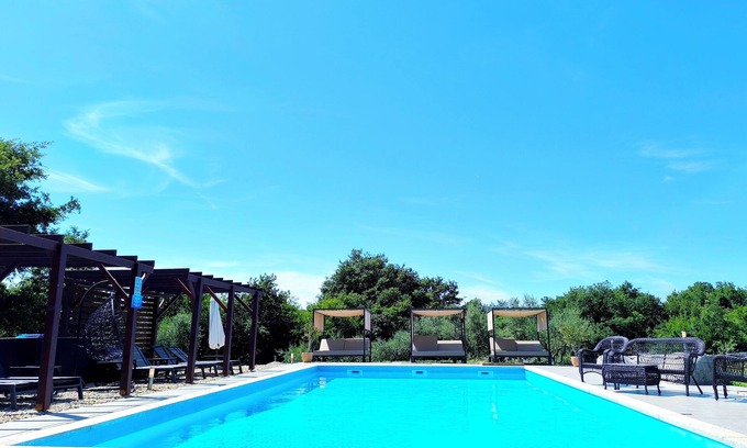 Divsici Villa | Villa with 9 bedrooms for 22 people STANCIJA NEGRICANI