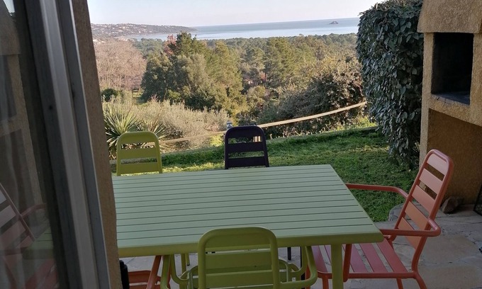 Sainte-Lucie-de-Porto-Vecchio House | Villa with beautiful panoramic sea view, quiet, garden
