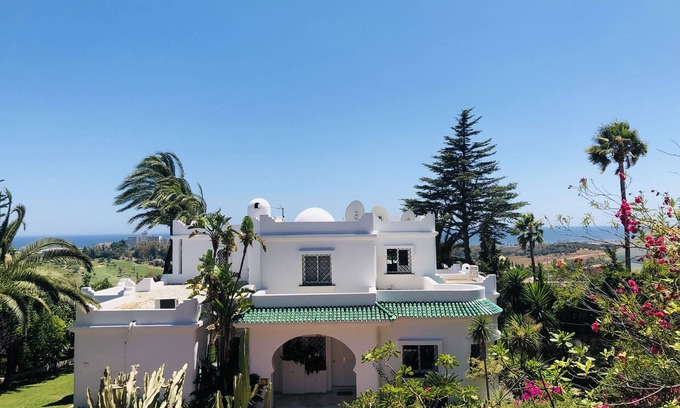 New Golden Mile Villa | Villa with breathtaking sea and golf views, near Puerto Banus Marbella - Paraiso Alto