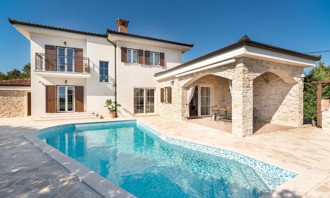Kras Villa | Villa with heated pool, garden, quiet location - TRAVELER Reiseburo Krk - ID 2381