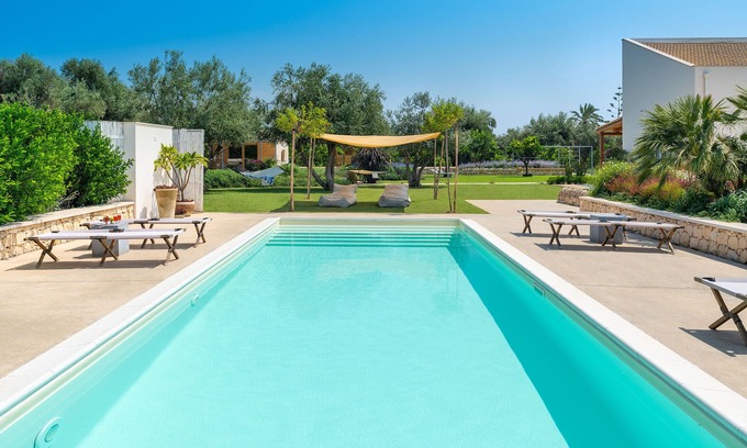 Avola Villa | Villa with pool, 550 metres from the sea in Avola, Sicily