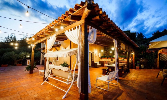 Fleri House | Villa with Pool and Forest, Smart Working and Relaxation