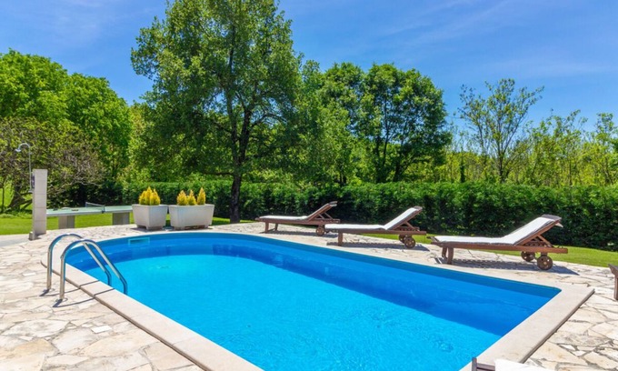 City Center House | Villa with pool, Ideal for several families, 3 separate living units