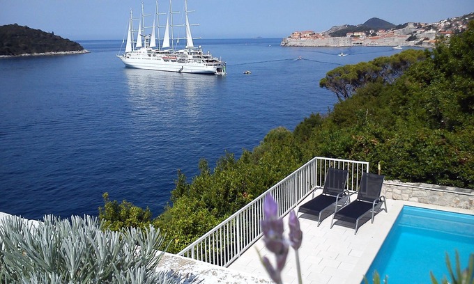 Municipality of Dubrovnik Villa | Villa with pool in the most beautiful part of Dubrovnik on unique location