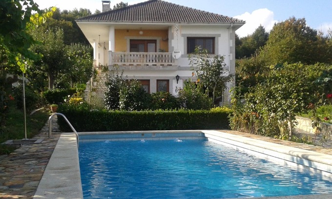 Castro Villa | Villa with Pool in the Ribeira Sacra