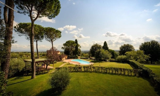 Sacrofano Villa | Villa with Pool Surrounded by Green