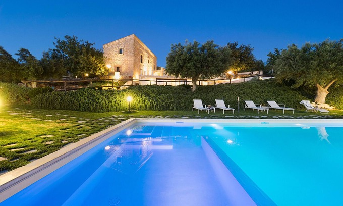 Scicli Villa | Villa with pool, wellness area and private tennis court