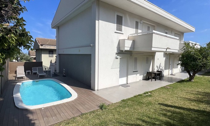 Aci Castello Villa | Villa with swimming pool, located a stone's throw from the sea and well served.