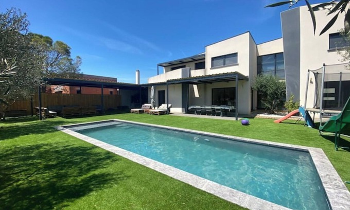 Les Amarats Villa | Villa with swimming pool in Narbonne