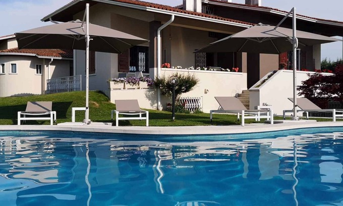 Colà Di Lazise Villa | Villa with view onto the lake