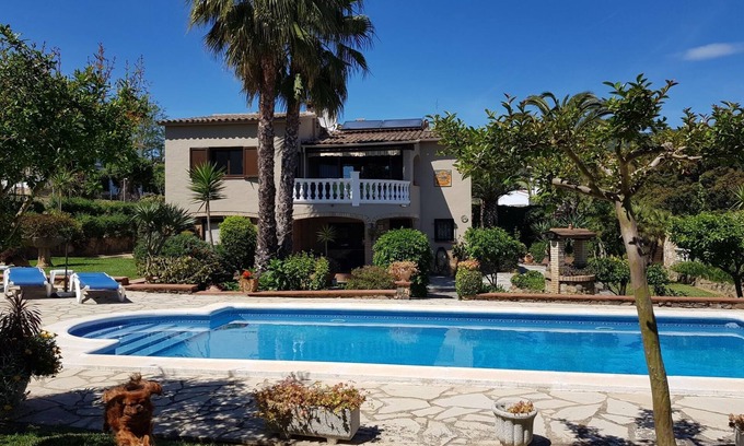 Calonge Villa | Villa Xarbi by Costabravaway