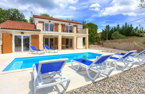 Rasopasno Villa | Villa Zala