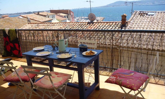 Bouzigues House | Village house in Bouzigues- Large Terrace- view on the pond and Sète