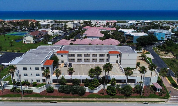 Butler Beach Condo | Villas of Ocean Gate #208 Ocean side 2 bedroom, pool view, pet friendly