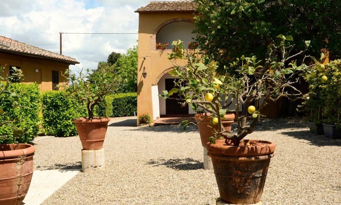 Siena House | Villas with garden and pool in the heart of Tuscany in Siena for 16 people