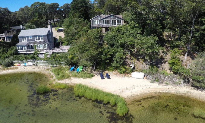 Vineyard Haven House | Vineyard Haven Beach House