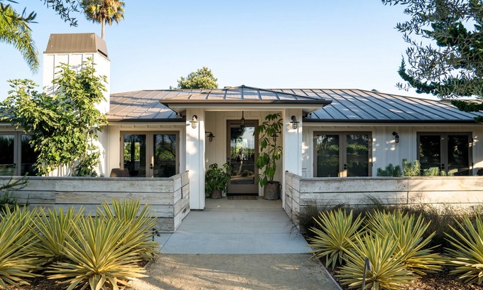 San Luis Obispo House | Vineyard House at Biddle Ranch. In the Edna Valley/San Luis Obispo Wine Country!
