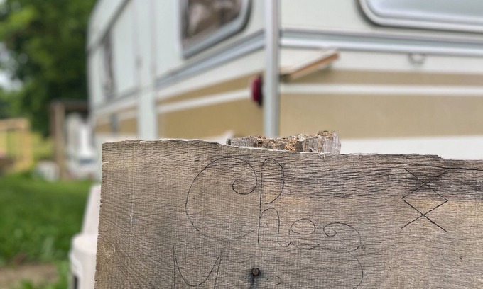 Dompierre-sous-Sanvignes House | Vintage caravan, Nature stay at Michelle's.