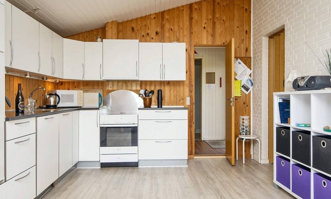Struer Municipality House | Vintage Holiday Home in Struer near Open Field